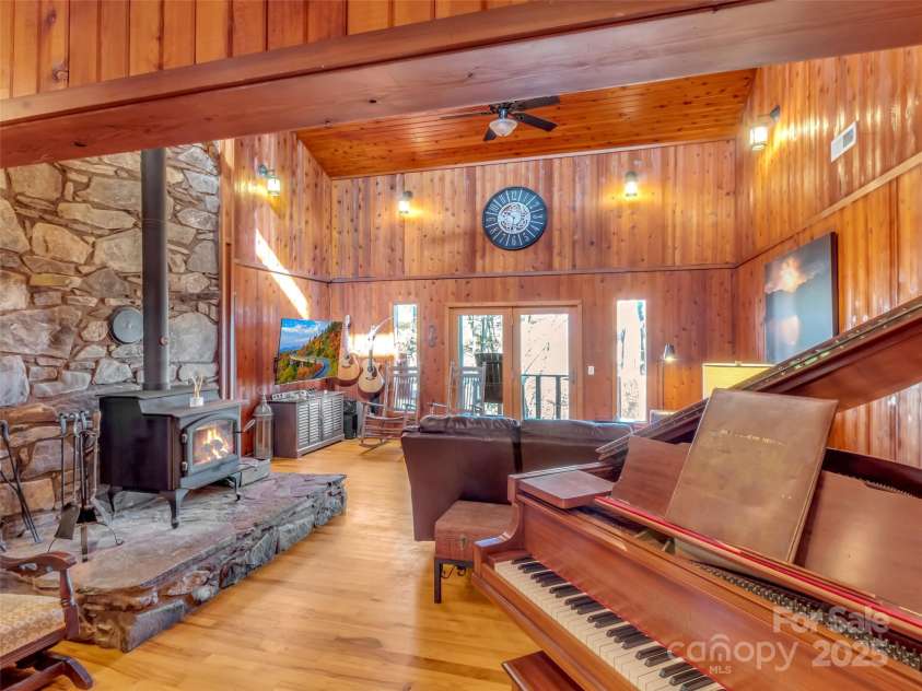 390 Echo Drive, Waynesville, NC 28786.  MLS# CAR4319138, YatesRealty ID 3145. 