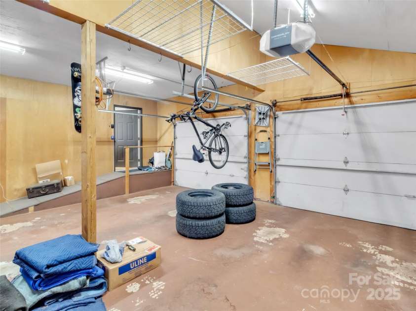 390 Echo Drive, Waynesville, NC 28786.  MLS# CAR4319138, YatesRealty ID 3145. 