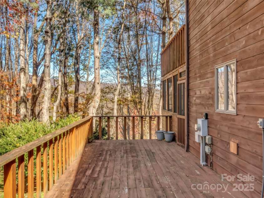 390 Echo Drive, Waynesville, NC 28786.  MLS# CAR4319138, YatesRealty ID 3145. 