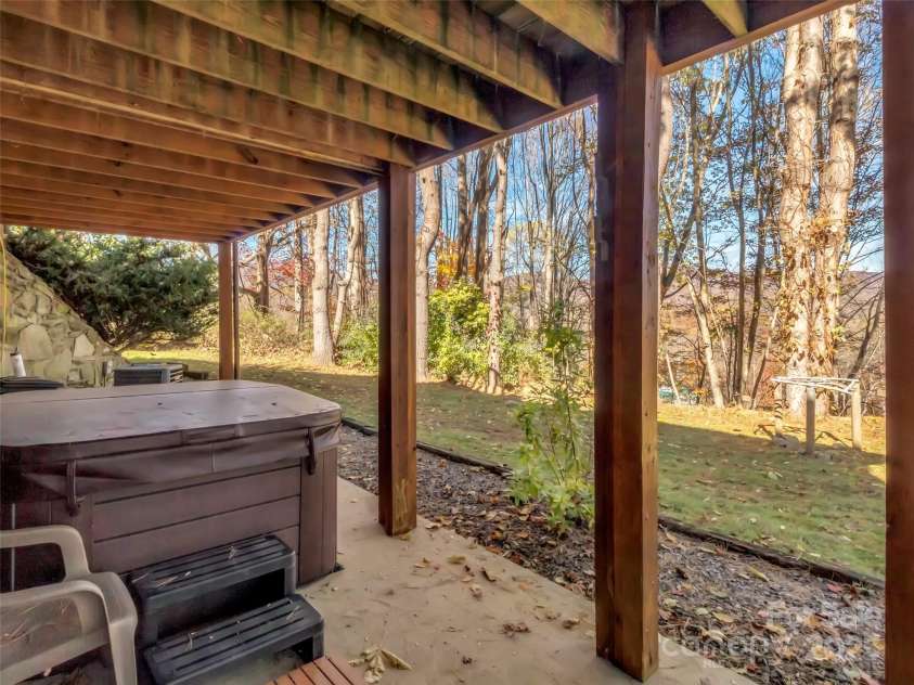 390 Echo Drive, Waynesville, NC 28786.  MLS# CAR4319138, YatesRealty ID 3145. 