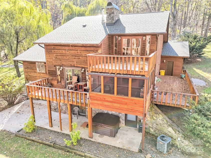 390 Echo Drive, Waynesville, NC 28786.  MLS# CAR4319138, YatesRealty ID 3145. 