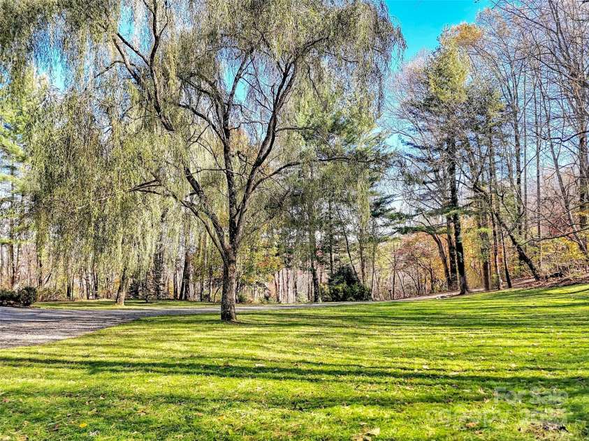 390 Echo Drive, Waynesville, NC 28786.  MLS# CAR4319138, YatesRealty ID 3145. 