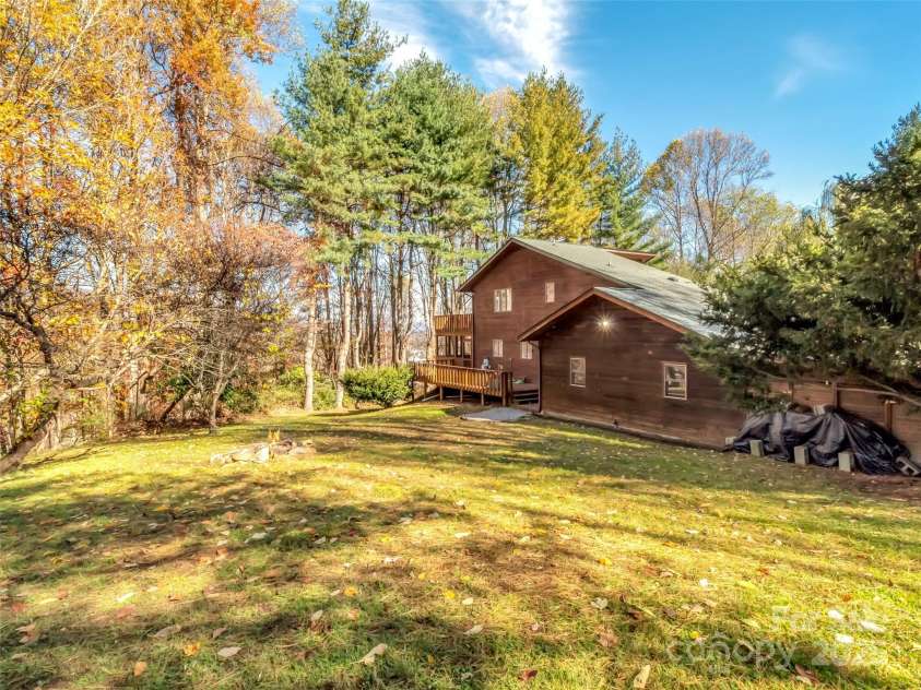 390 Echo Drive, Waynesville, NC 28786.  MLS# CAR4319138, YatesRealty ID 3145. 