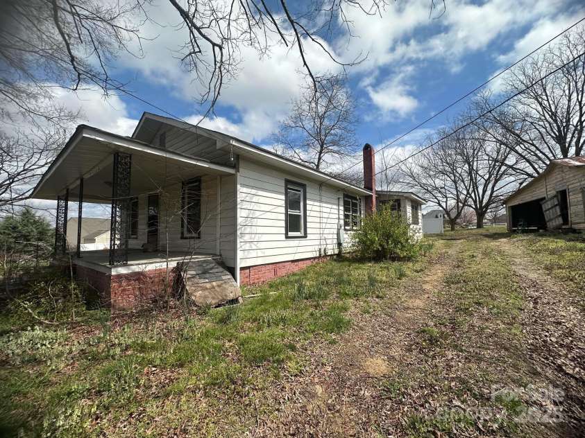 4349 Roberta Road, Concord, NC 28027.  MLS# CAR4308111, YatesRealty ID 3145. 