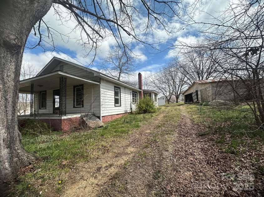 4349 Roberta Road, Concord, NC 28027.  MLS# CAR4308111, YatesRealty ID 3145. 