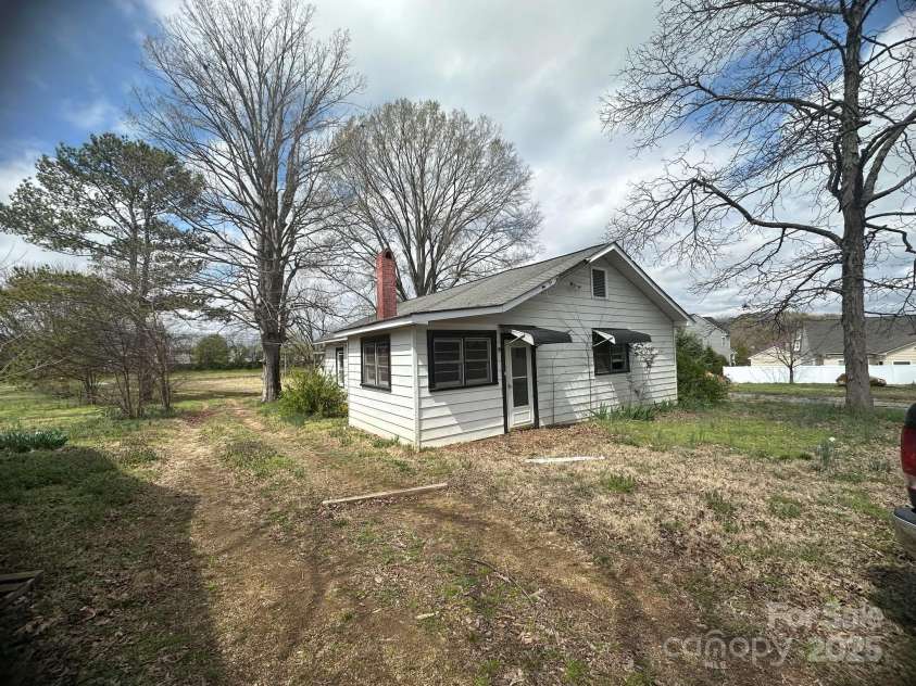 4349 Roberta Road, Concord, NC 28027.  MLS# CAR4308111, YatesRealty ID 3145. 