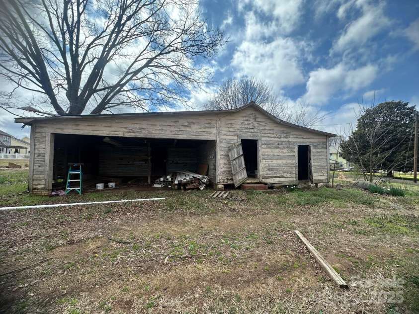4349 Roberta Road, Concord, NC 28027.  MLS# CAR4308111, YatesRealty ID 3145. 