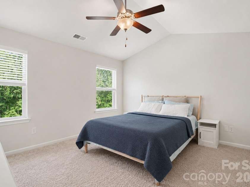 1121 Broad Street, Gastonia, NC 28054.  MLS# CAR4394098, YatesRealty ID 31452. 