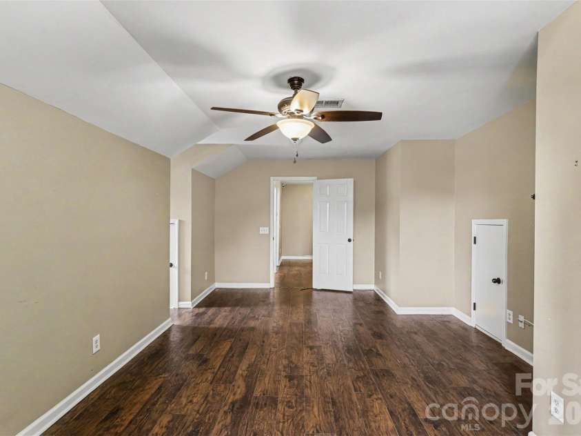 11327 Ridge Oak Drive, Charlotte, NC 28273.  MLS# CAR4394175, YatesRealty ID 31453. 