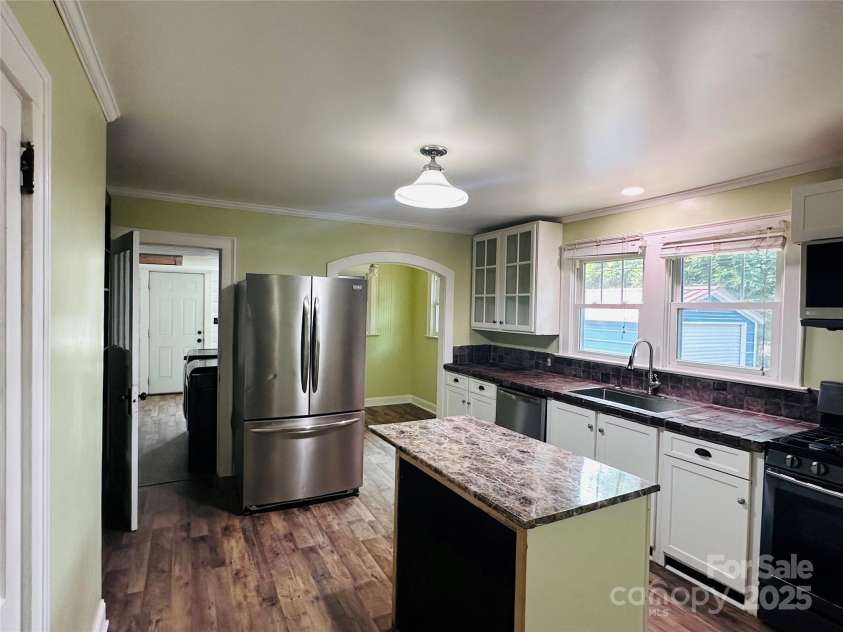 63 Brookwood Avenue, Concord, NC 28025.  MLS# CAR4287086, YatesRealty ID 31454. 