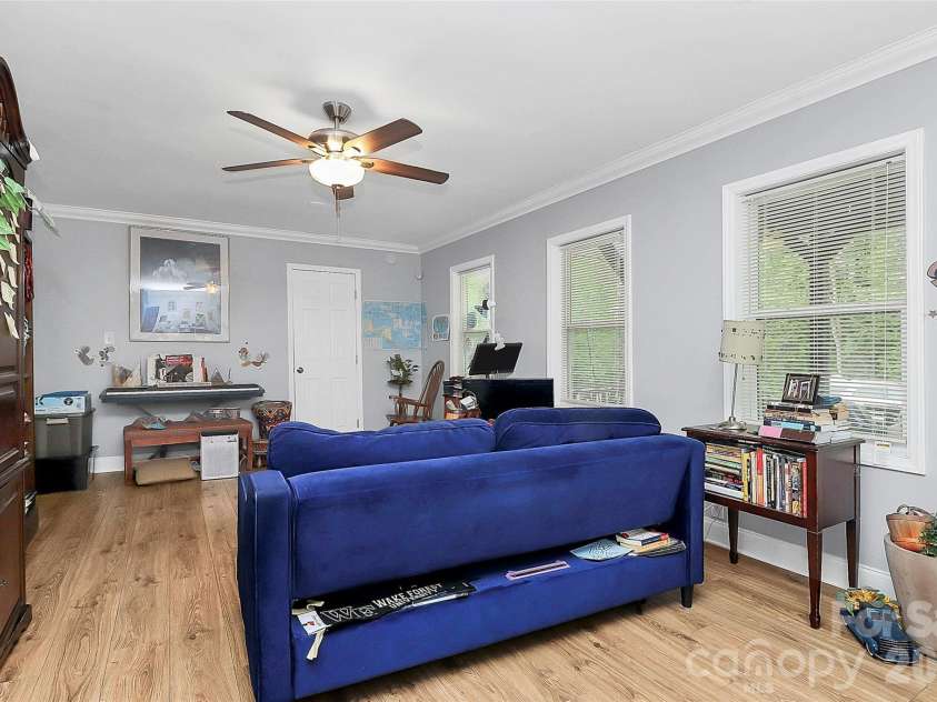 8301 Washington Boulevard, Charlotte, NC 28262.  MLS# CAR4390154, YatesRealty ID 31454. 