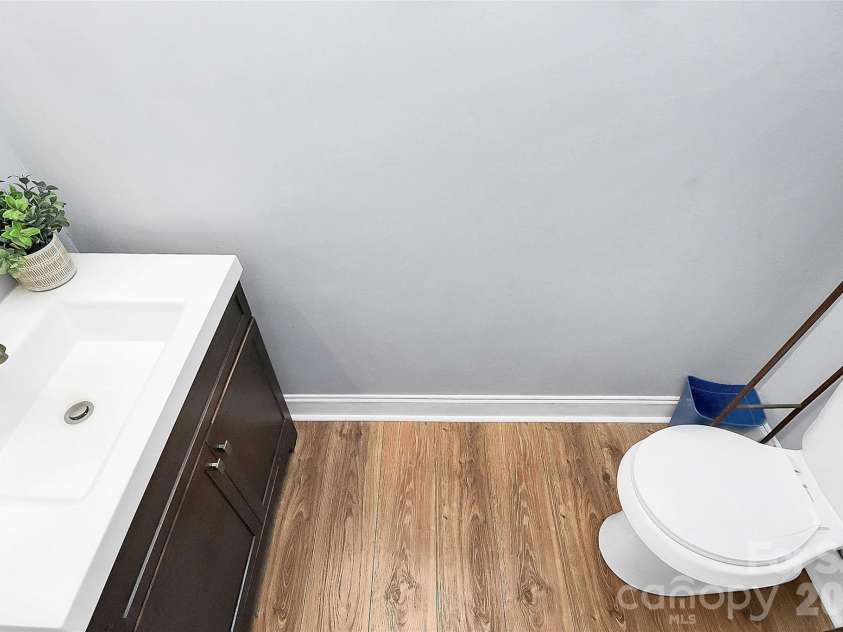 8301 Washington Boulevard, Charlotte, NC 28262.  MLS# CAR4390154, YatesRealty ID 31454. 