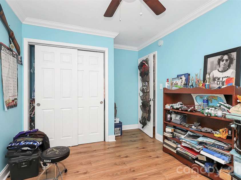8301 Washington Boulevard, Charlotte, NC 28262.  MLS# CAR4390154, YatesRealty ID 31454. 