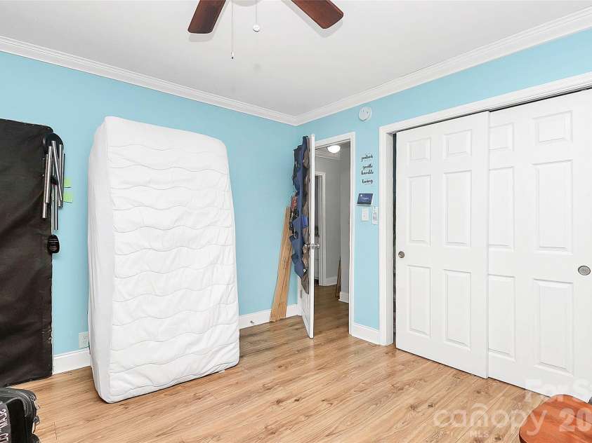 8301 Washington Boulevard, Charlotte, NC 28262.  MLS# CAR4390154, YatesRealty ID 31454. 