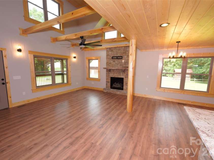 81 Breezy Creek Lane, Maggie Valley, NC 28751.  MLS# CAR4391746, YatesRealty ID 31455. 