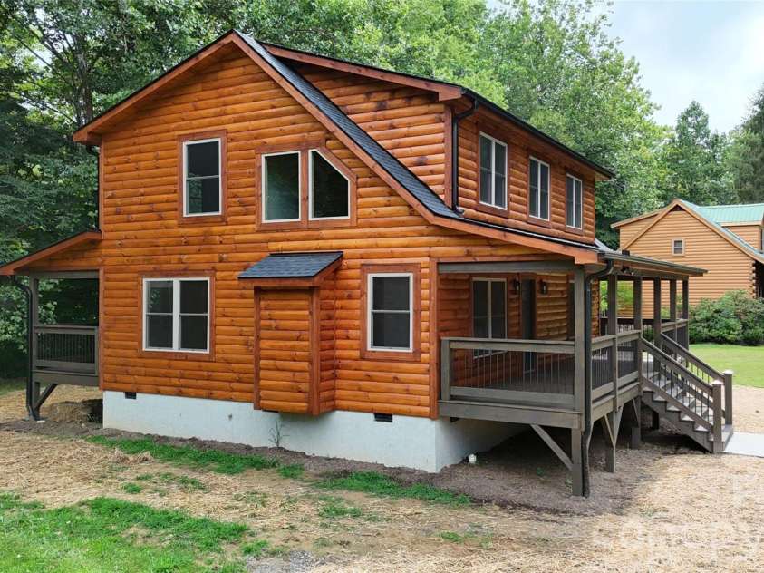 81 Breezy Creek Lane, Maggie Valley, NC 28751.  MLS# CAR4391746, YatesRealty ID 31455. 