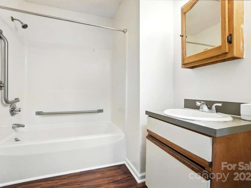 831 Flicker Street, Concord, NC 28027.  MLS# CAR4287829, YatesRealty ID 31455. Full guest Bathroom