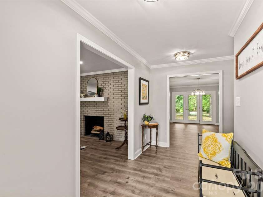1297 Potter Road, Lancaster, SC 29720.  MLS# CAR4391936, YatesRealty ID 31456. Entry
