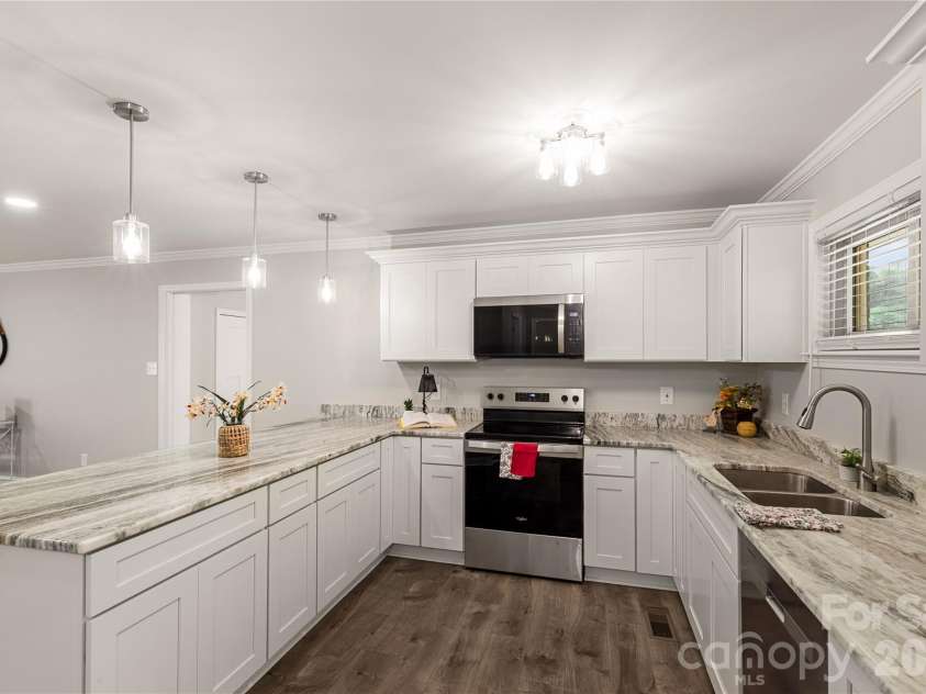 1297 Potter Road, Lancaster, SC 29720.  MLS# CAR4391936, YatesRealty ID 31456. Kitchen