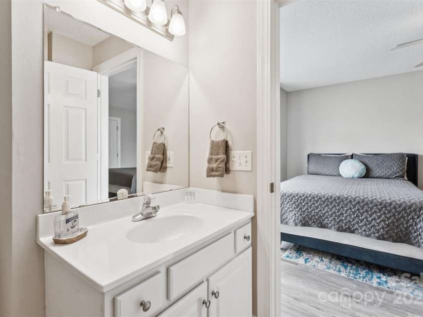 330 Middleton Drive, Calabash, NC 28467.  MLS# CAR4288434, YatesRealty ID 31456. 