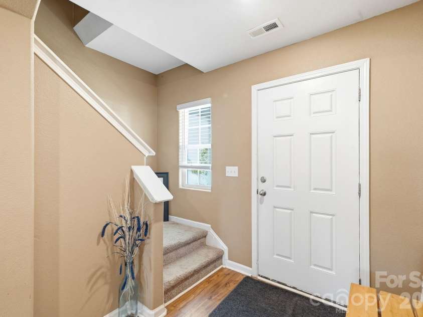 215 Belcaro Drive, Kings Mountain, NC 28086.  MLS# CAR4379600, YatesRealty ID 31457. 