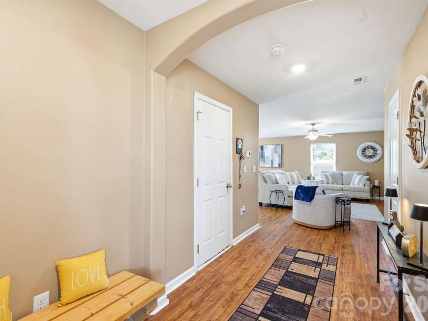 215 Belcaro Drive, Kings Mountain, NC 28086.  MLS# CAR4379600, YatesRealty ID 31457. 