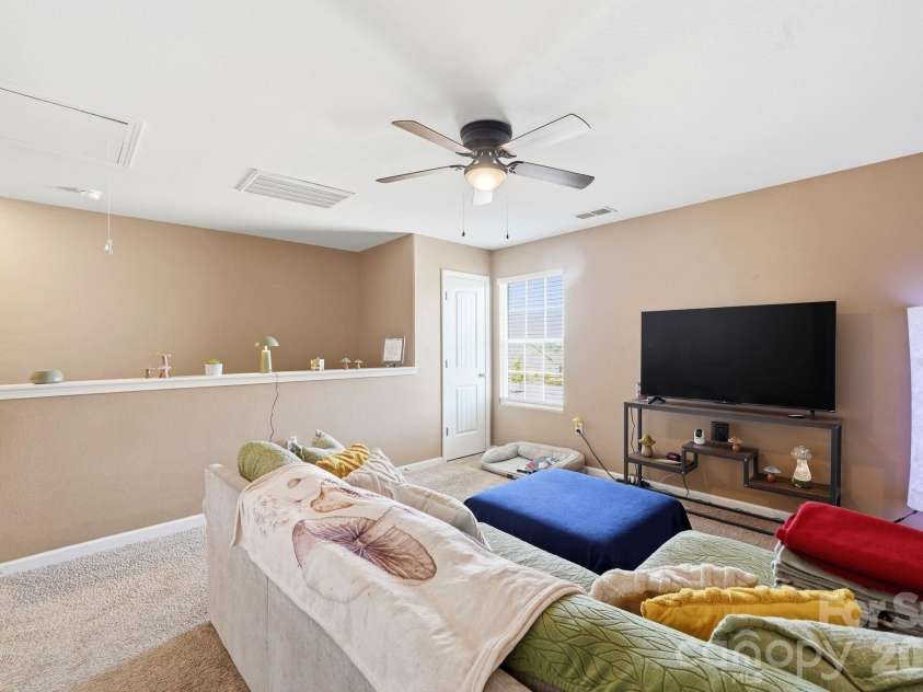 215 Belcaro Drive, Kings Mountain, NC 28086.  MLS# CAR4379600, YatesRealty ID 31457. 