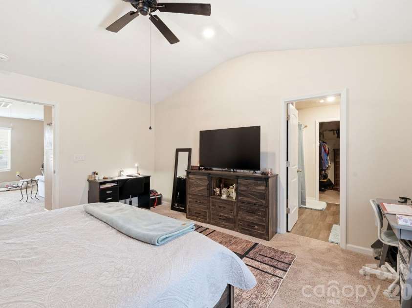 215 Belcaro Drive, Kings Mountain, NC 28086.  MLS# CAR4379600, YatesRealty ID 31457. 