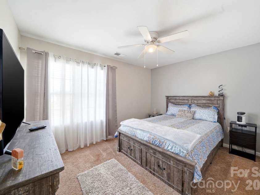 215 Belcaro Drive, Kings Mountain, NC 28086.  MLS# CAR4379600, YatesRealty ID 31457. 