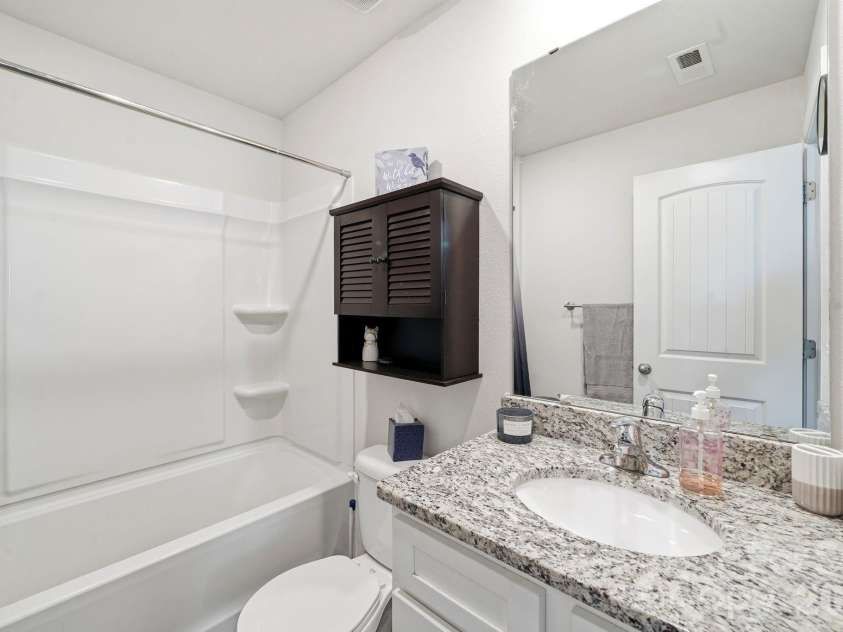 215 Belcaro Drive, Kings Mountain, NC 28086.  MLS# CAR4379600, YatesRealty ID 31457. 