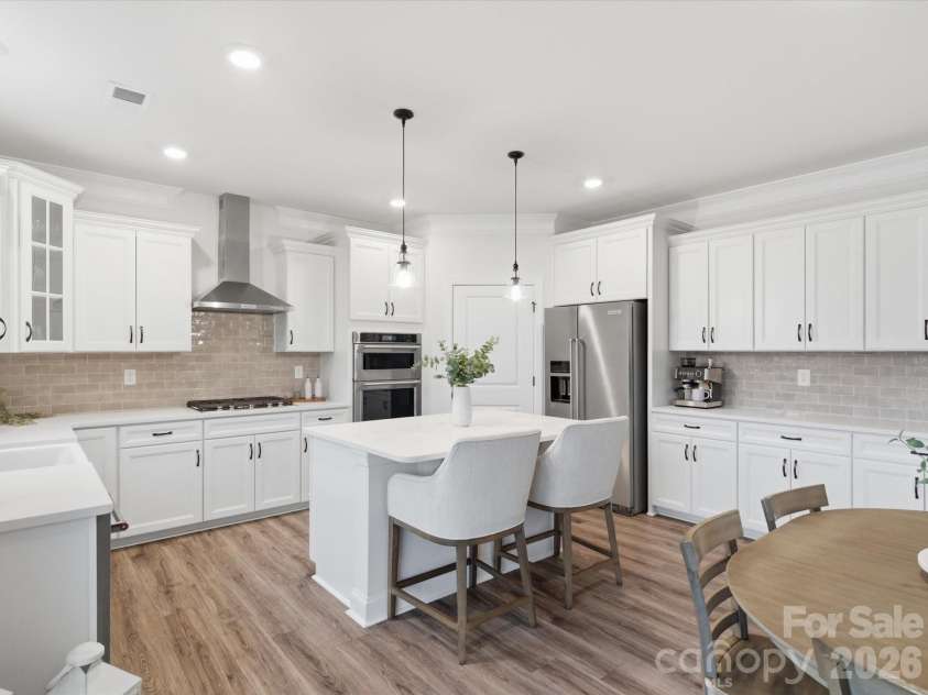 2204 Skybrook Oaks Drive, Huntersville, NC 28078.  MLS# CAR4386187, YatesRealty ID 31458. 