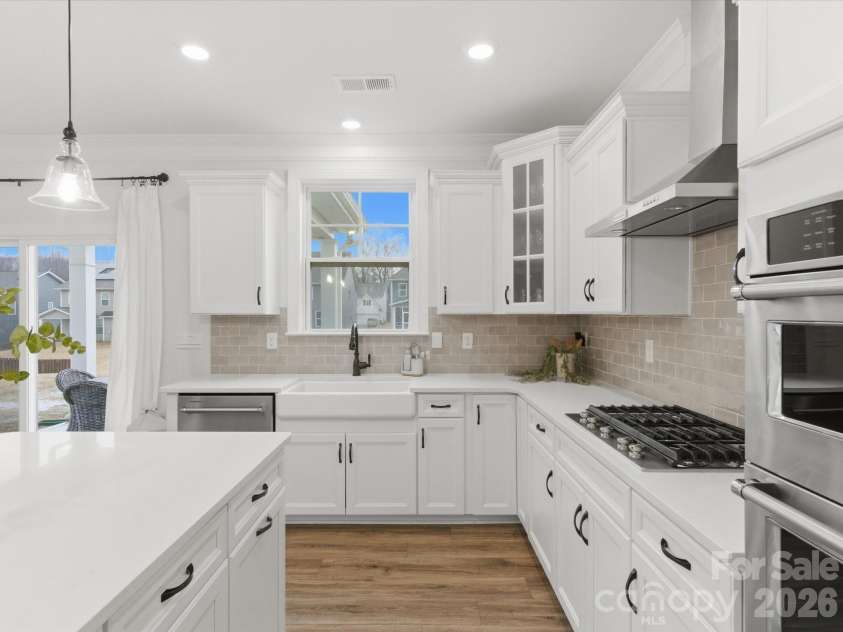 2204 Skybrook Oaks Drive, Huntersville, NC 28078.  MLS# CAR4386187, YatesRealty ID 31458. 