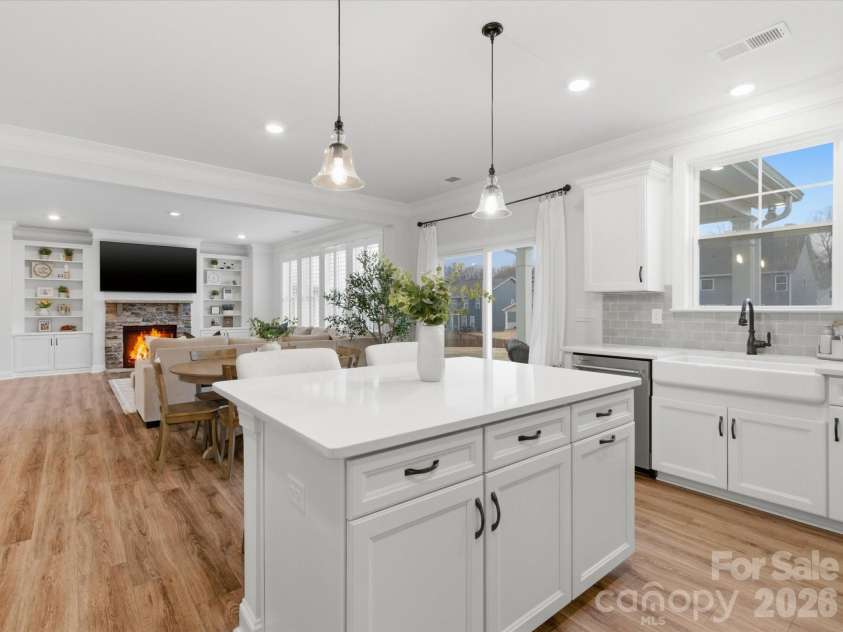2204 Skybrook Oaks Drive, Huntersville, NC 28078.  MLS# CAR4386187, YatesRealty ID 31458. 