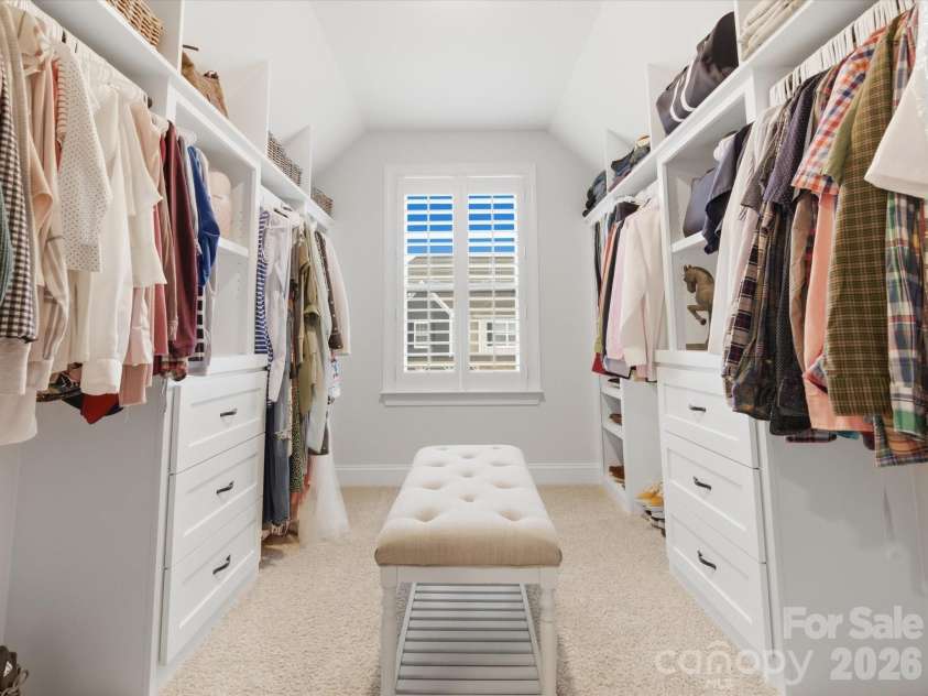 2204 Skybrook Oaks Drive, Huntersville, NC 28078.  MLS# CAR4386187, YatesRealty ID 31458. Custom Primary Closet