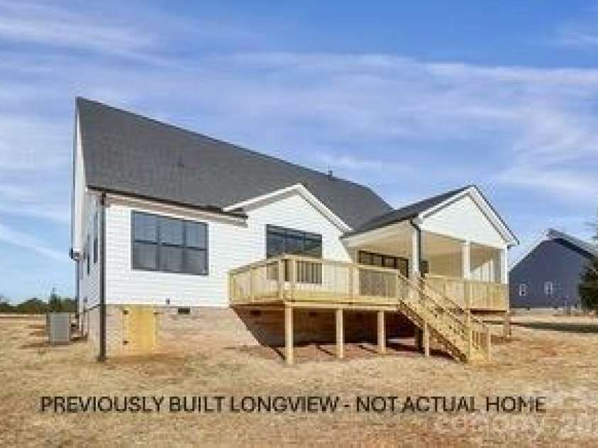 1515 Baileys Run, Gastonia, NC 28056.  MLS# CAR4386466, YatesRealty ID 31459. 