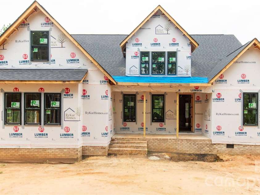 1515 Baileys Run, Gastonia, NC 28056.  MLS# CAR4386466, YatesRealty ID 31459. 