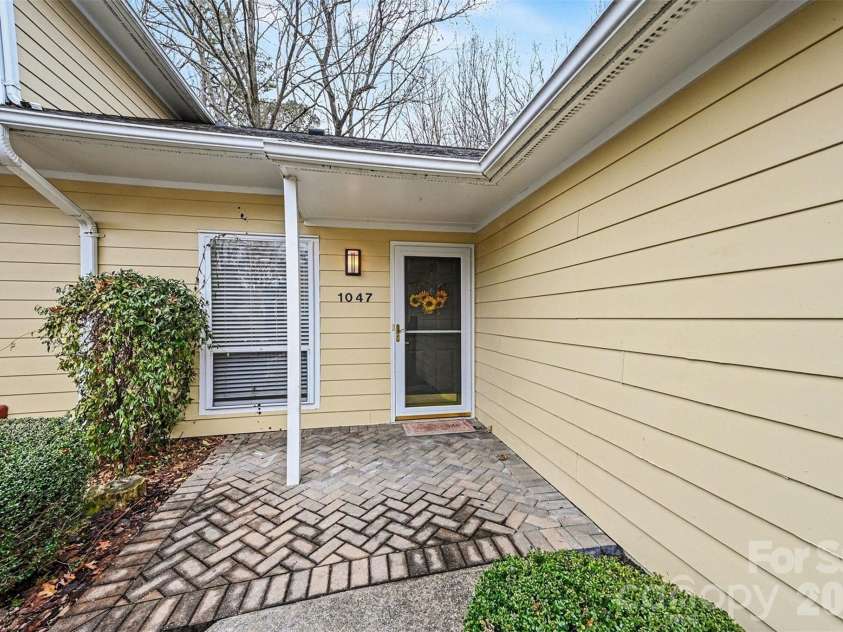 1047 Sardis Cove Drive, Charlotte, NC 28270.  MLS# CAR4341993, YatesRealty ID 3146. 