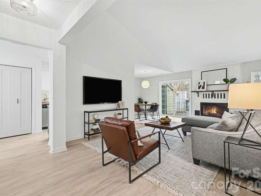 1047 Sardis Cove Drive, Charlotte, NC 28270.  MLS# CAR4341993, YatesRealty ID 3146. 