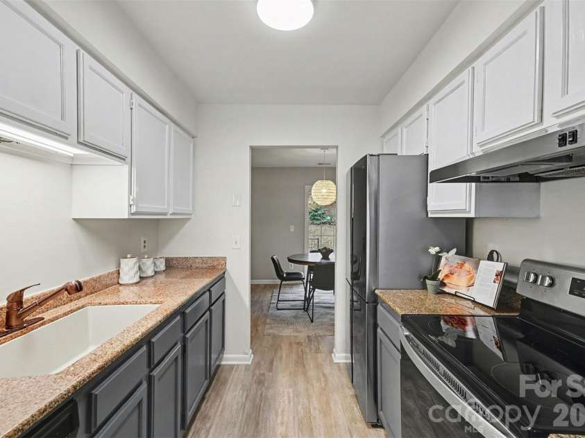 1047 Sardis Cove Drive, Charlotte, NC 28270.  MLS# CAR4341993, YatesRealty ID 3146. 