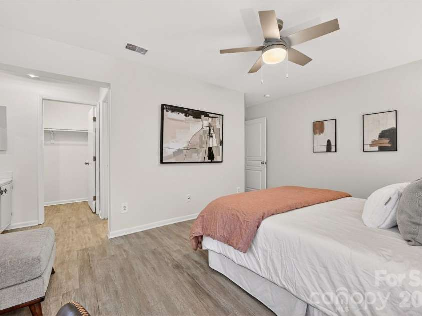 1047 Sardis Cove Drive, Charlotte, NC 28270.  MLS# CAR4341993, YatesRealty ID 3146. 