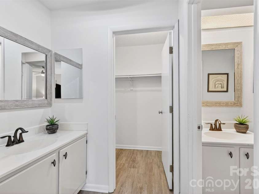 1047 Sardis Cove Drive, Charlotte, NC 28270.  MLS# CAR4341993, YatesRealty ID 3146. 