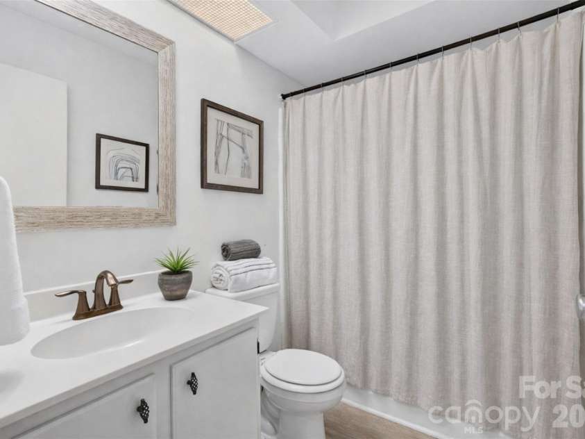 1047 Sardis Cove Drive, Charlotte, NC 28270.  MLS# CAR4341993, YatesRealty ID 3146. 