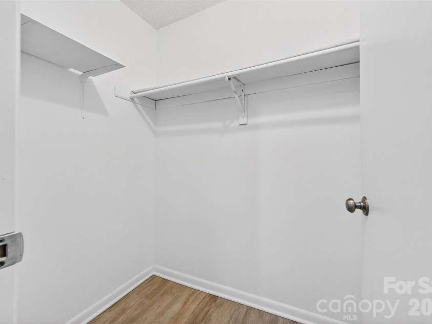 1047 Sardis Cove Drive, Charlotte, NC 28270.  MLS# CAR4341993, YatesRealty ID 3146. 