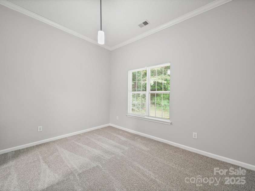 1020 Stinson Glen Lane, Charlotte, NC 28214.  MLS# CAR4279697, YatesRealty ID 31460. Dining Area