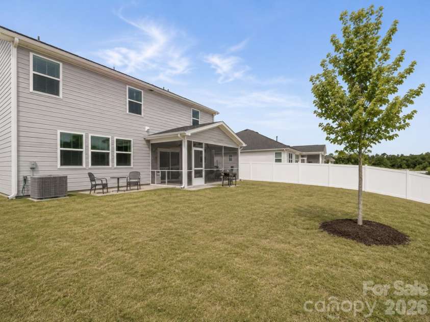 12133 Rowan Hill Drive, Huntersville, NC 28078.  MLS# CAR4392844, YatesRealty ID 31461. 