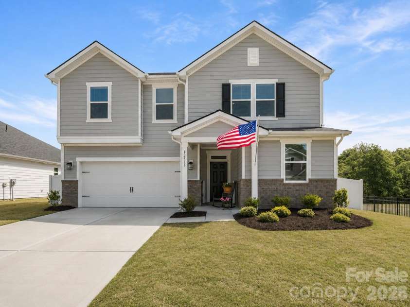 12133 Rowan Hill Drive, Huntersville, NC 28078.  MLS# CAR4392844, YatesRealty ID 31461. 