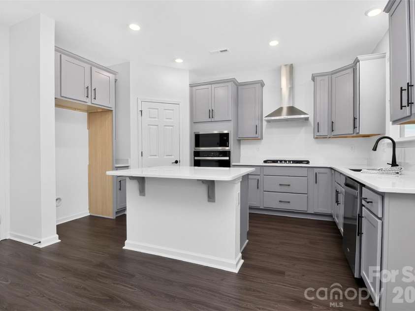 12133 Rowan Hill Drive, Huntersville, NC 28078.  MLS# CAR4431589, YatesRealty ID 31461. 
