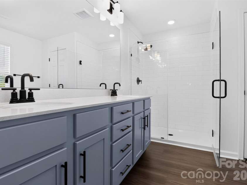 12133 Rowan Hill Drive, Huntersville, NC 28078.  MLS# CAR4431589, YatesRealty ID 31461. 