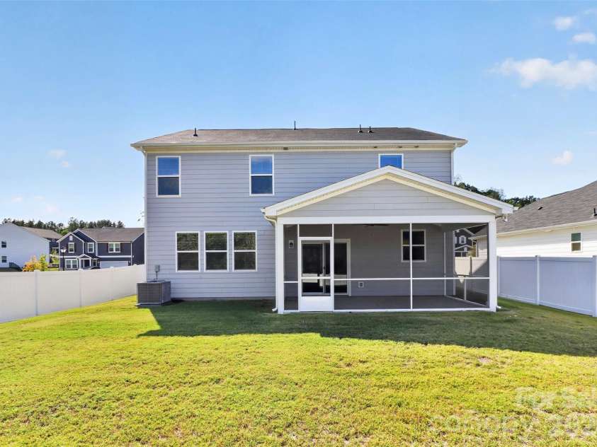 12133 Rowan Hill Drive, Huntersville, NC 28078.  MLS# CAR4431589, YatesRealty ID 31461. 