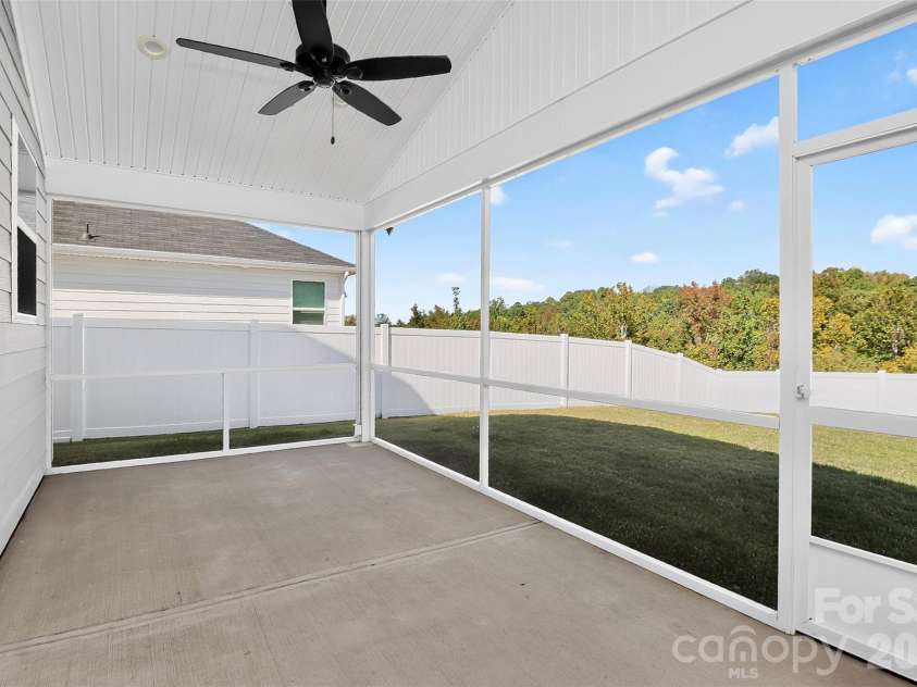 12133 Rowan Hill Drive, Huntersville, NC 28078.  MLS# CAR4431589, YatesRealty ID 31461. 